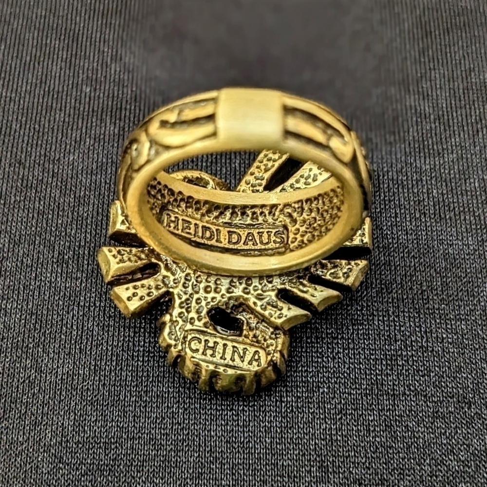 Heidi Daus French Kiss Antique Gold Ring - Picture 12 of 15